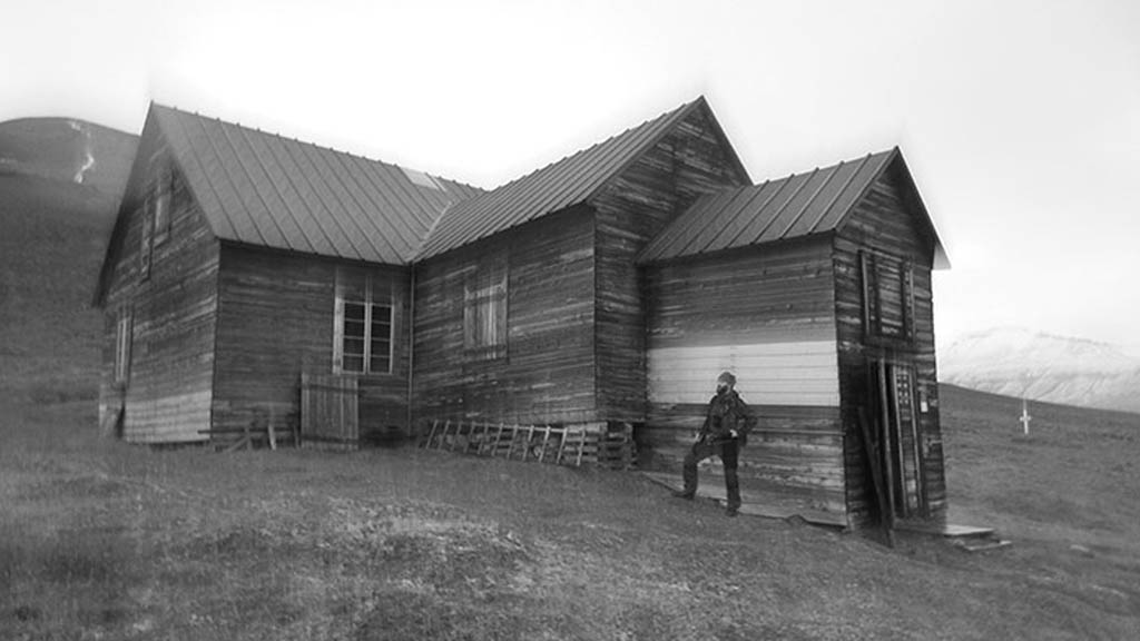 The Arctic Mystery That Killed 17 Men in a House Full of Food